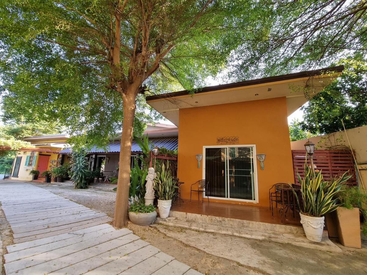 Kireeya Villa Phetchaburi Bagian luar foto